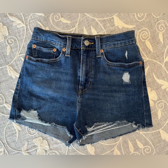 Levi’s Distressed High Rise Shorts - Picture 8 of 11
